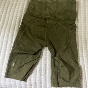 Lululemon fast and free bikers size 2 - ice dye wash moss color